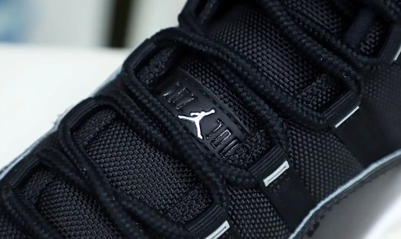 'JUBILEE JORDAN AIR  11 25TH  RETRO 0419